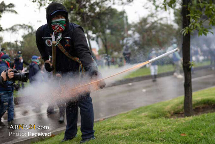 Fotografía informativa | Manifestantes en apoyo a Palestina y Venezuela protagonizan un ataque contra la Embajada de Estados Unidos en Bogotá, capital de Colombia