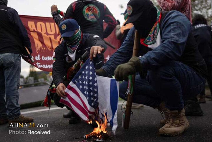 Fotografía informativa | Manifestantes en apoyo a Palestina y Venezuela protagonizan un ataque contra la Embajada de Estados Unidos en Bogotá, capital de Colombia