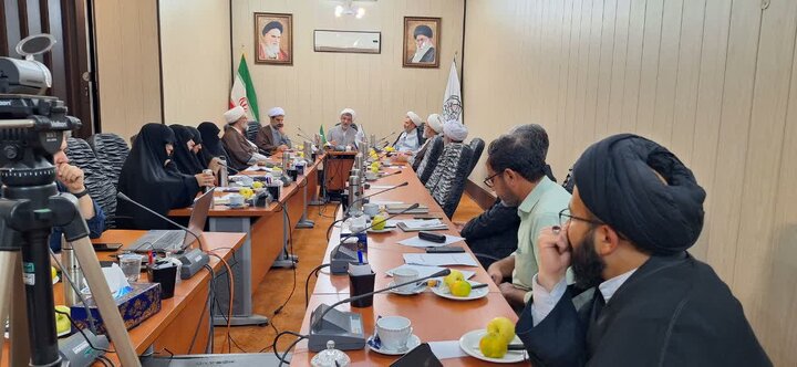 شورای تخصصی حوزوی بر تقویت نقش امامان جماعت و نهادهای حوزوی در محلات تأکید کرد