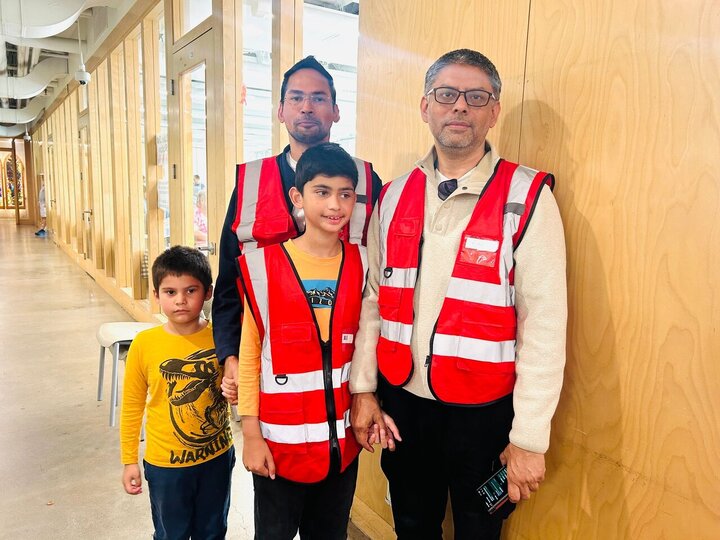 Informe fotográfico |  Voluntarios de “Who Is Hussain (la paz sea con él)?” atienden a más de 500 personas sin hogar en el Día Mundial de la Alimentación en Toronto, Canadá