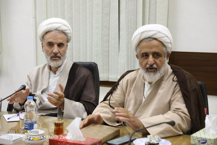 Foto / Ayende-i Rûşen Enstitüsü Yöneticilerinin Dünya Ehlibeyt Kurultayı Genel Sekreteriyle Görüşmesi