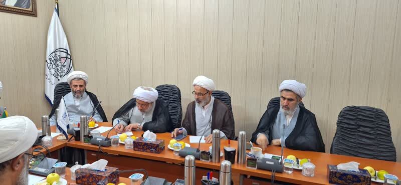شورای تخصصی حوزوی بر تقویت نقش امامان جماعت و نهادهای حوزوی در محلات تأکید کرد