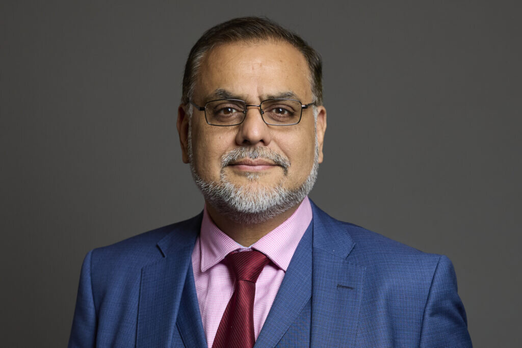 جنجال‌سازی مقامات بریتانیا پس از رسمی شدن ممنوعیت حضور هواداران صهیونیست در دیدار لیگ اروپا