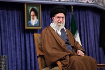 Irã não vai se submeter ao "assédio" dos EUA sobre programa nuclear: Ayatollah Khamenei