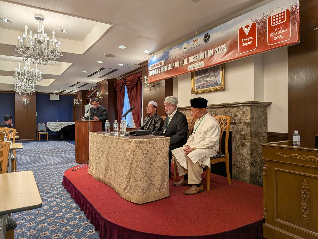 دیدار هیئت مالزیایی با انجمن مسلمانان ژاپن و برگزاری کارگاه رؤیت هلال ماه + تصاویر