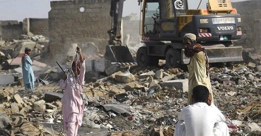 دولت پاکستان ۱۲۰۰ خانه از مهاجران افغان در کراچی را تخریب کرد