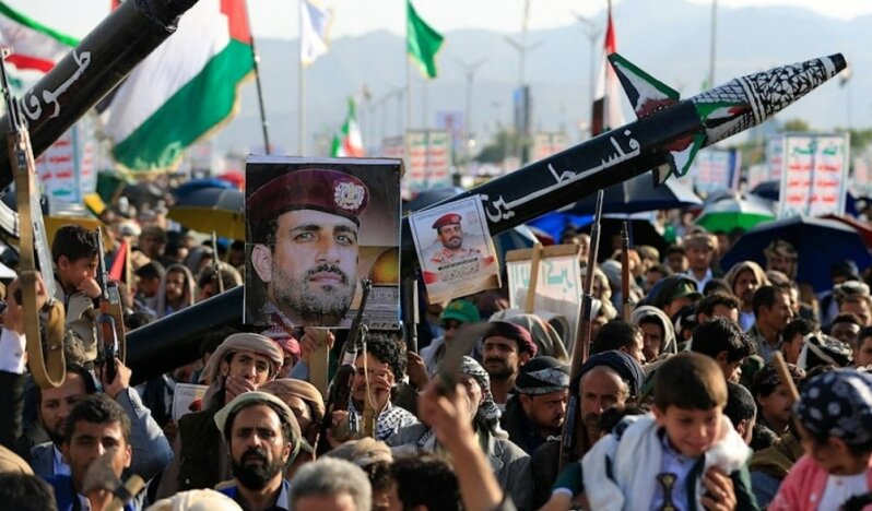 Sanaa’da Direnişin Yankısı: Şehit Korgeneral Gamari’ye “Sadıkların Günü”nde Veda