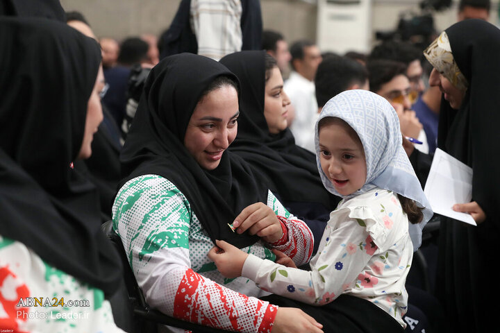 Hevdîtina şampiyonên werzîşê û serkeftiyên olîmpiyatên zanistî bi Rêberê Giranqedr ê Şoreşê re