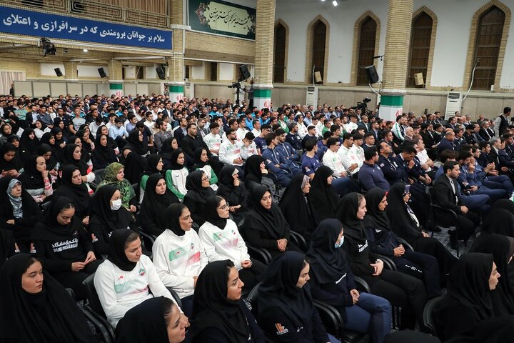 رہبر انقلاب اسلامی کا خطاب