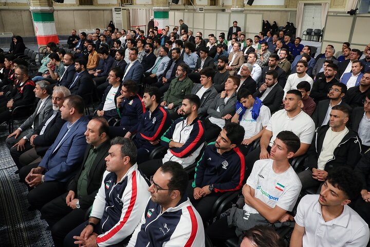 رہبر انقلاب اسلامی کا خطاب