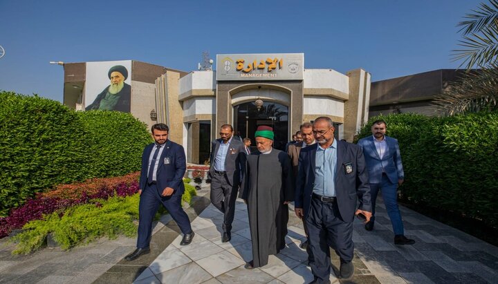 تقرير مصور/ نائب الأمين العام للعتبة الحسينية يتفقد أقسام مدينة الإمام الحسين (ع) للزائرين