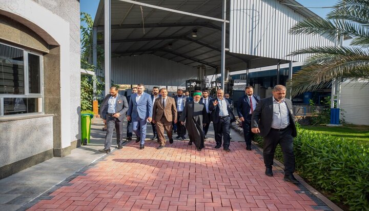 تقرير مصور/ نائب الأمين العام للعتبة الحسينية يتفقد أقسام مدينة الإمام الحسين (ع) للزائرين