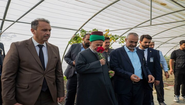 تقرير مصور/ نائب الأمين العام للعتبة الحسينية يتفقد أقسام مدينة الإمام الحسين (ع) للزائرين