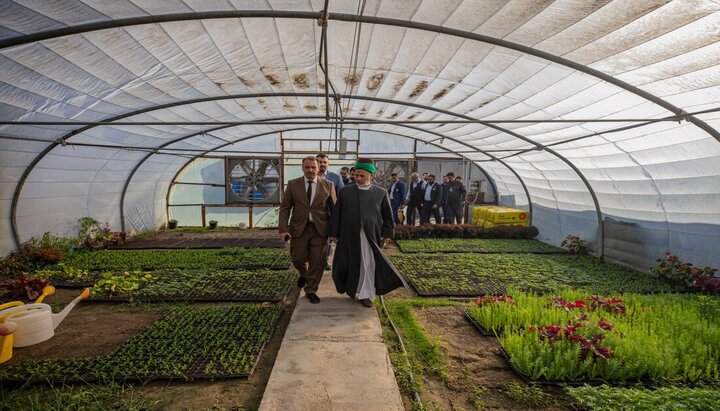 تقرير مصور/ نائب الأمين العام للعتبة الحسينية يتفقد أقسام مدينة الإمام الحسين (ع) للزائرين