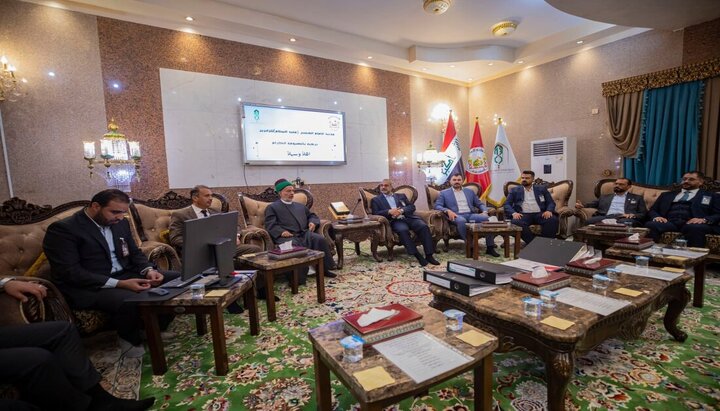 تقرير مصور/ نائب الأمين العام للعتبة الحسينية يتفقد أقسام مدينة الإمام الحسين (ع) للزائرين