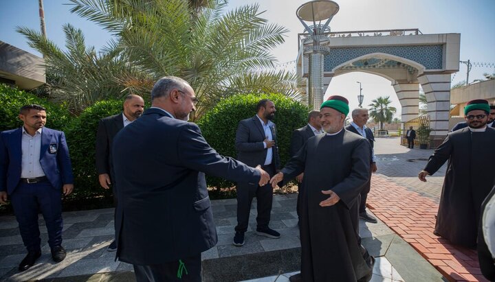 تقرير مصور/ نائب الأمين العام للعتبة الحسينية يتفقد أقسام مدينة الإمام الحسين (ع) للزائرين