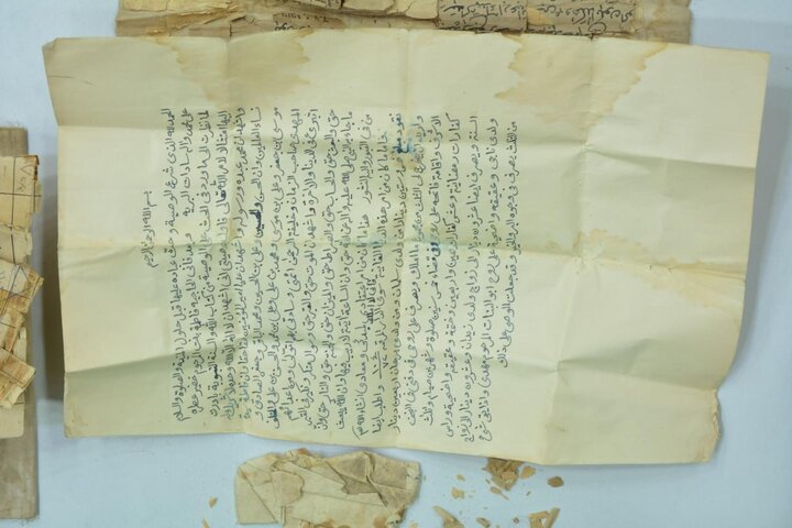 تقرير مصور/ ترميم وثائق ومخطوطات مكتبة العتبة الكاظمية المقدسة