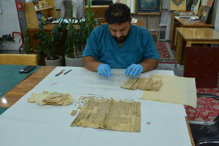 تقرير مصور/ ترميم وثائق ومخطوطات مكتبة العتبة الكاظمية المقدسة