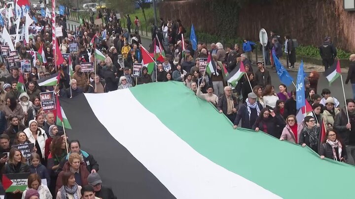 Thousands march in Lisbon to condemn Israeli ceasefire violations, support Palestine