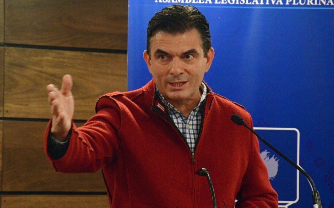 Lumipat ang Bolivia sa Gitnang-Kanan; Wakas ng Dalawang Dekadang Pamumuno ng Kaliwa