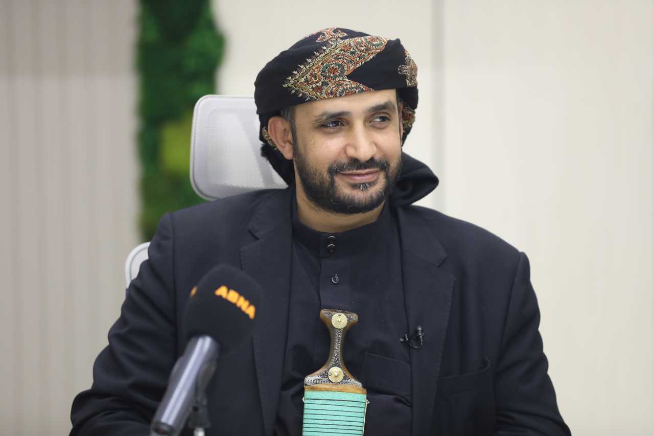 حوار مع ناشط يمني: من الهوية اليمنية وخصائص السيد الحوثي إلى «العلم اليمني» / الجيل القادم في اليمن سيكون جيلًا قويًا