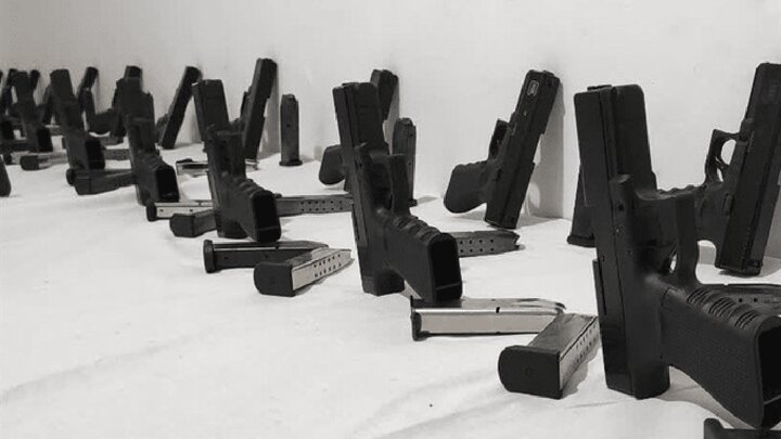 سخنگوی فراجا از انهدام باند بزرگ توزیع و فروش سلاح در پایتخت خبر داد