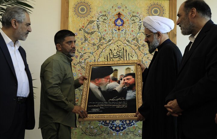 قهرمان بدون اخلاق، قهرمانی ناقص است