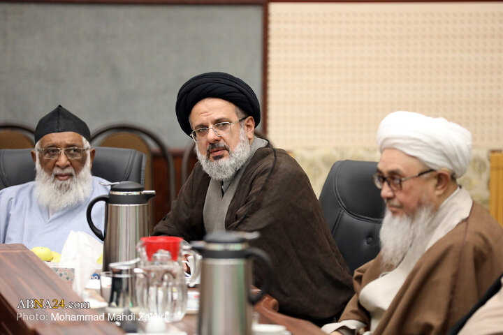 دیدار مهمانان کنگره بزرگداشت میرزای نائینی با دبیرکل مجمع جهانی اهل بیت(ع)