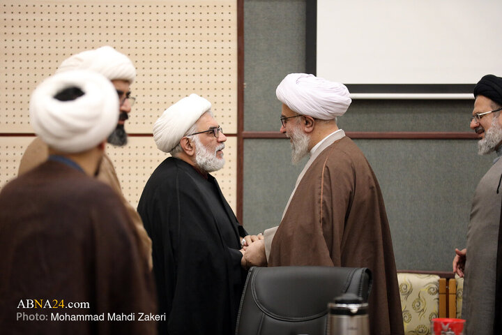 دیدار مهمانان کنگره بزرگداشت میرزای نائینی با دبیرکل مجمع جهانی اهل بیت(ع)