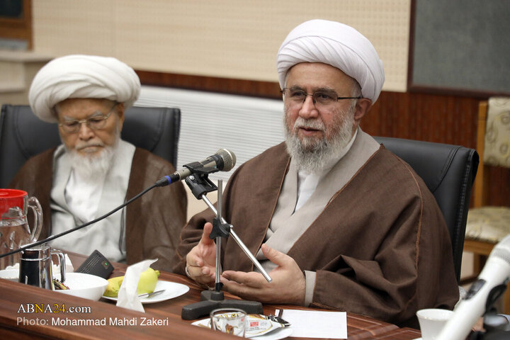 دیدار مهمانان کنگره بزرگداشت میرزای نائینی با دبیرکل مجمع جهانی اهل بیت(ع)