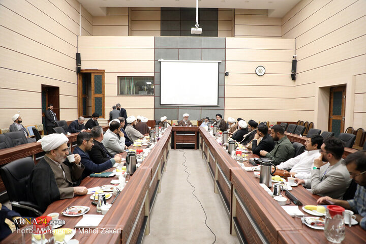 دیدار مهمانان کنگره بزرگداشت میرزای نائینی با دبیرکل مجمع جهانی اهل بیت(ع)