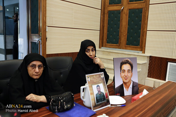 Raporta wêneyan: Civîna malbatên şehîdan şerê 12 rojî bi rêveberên mafên mirovî yên Qom û sekretarya giştî ya Civaka Cîhanî ya Ehl-ul Beytê (s.x)