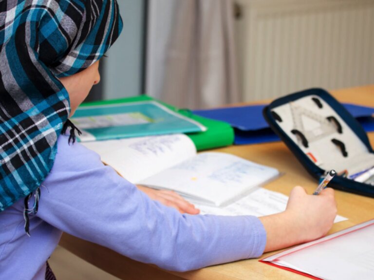 وزارت دادگستری اتریش: ممنوعیت حجاب در مدارس ناقض قانون اساسی است