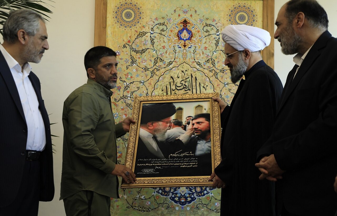 قهرمان بدون اخلاق، قهرمانی ناقص است