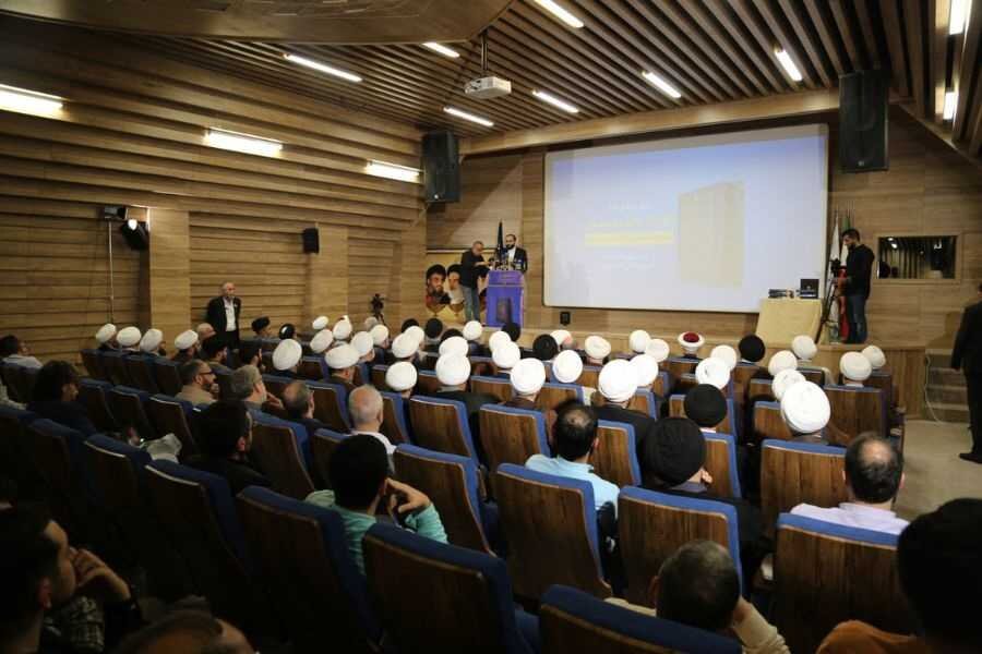 فيديو | تقرير مراسل أبنا حفل إزاحة الستار عن كتاب "الغناء والموسيقى" من منظور قائد الثورة الإسلامية