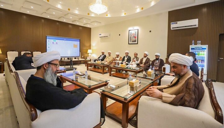 تقرير مصور/ استعدادات لإقامة مؤتمر "الإمام الحسين(ع) رمز وحدتنا" في باكستان