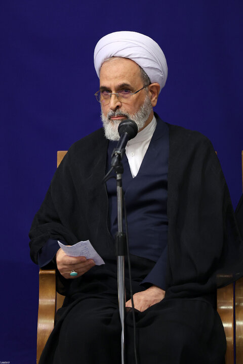 دیدار دست‌اندرکاران کنگره بین‌المللی میرزای نائینی با رهبر انقلاب