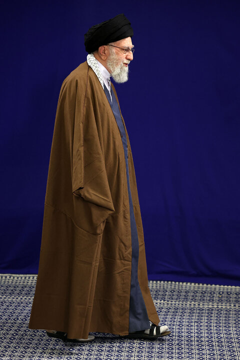 دیدار دست‌اندرکاران کنگره بین‌المللی میرزای نائینی با رهبر انقلاب