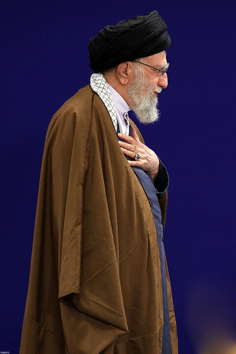 دیدار دست‌اندرکاران کنگره بین‌المللی میرزای نائینی با رهبر انقلاب