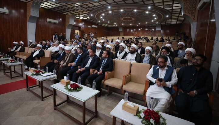 تقرير مصور/ افتتاح مركز الإمام الحسين (ع) الثقافي في باكستان لتعزيز الوحدة الإسلامية والتواصل الإنساني