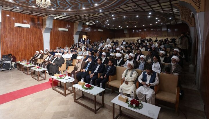 تقرير مصور/ افتتاح مركز الإمام الحسين (ع) الثقافي في باكستان لتعزيز الوحدة الإسلامية والتواصل الإنساني