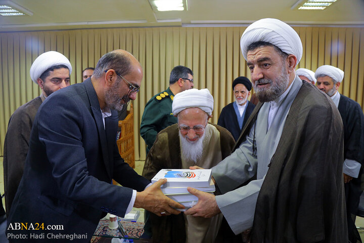 دیدار اعضای ستاد بزرگداشت روحانیون رزمنده مازندران با آیت‌الله‌العظمی جوادی آملی