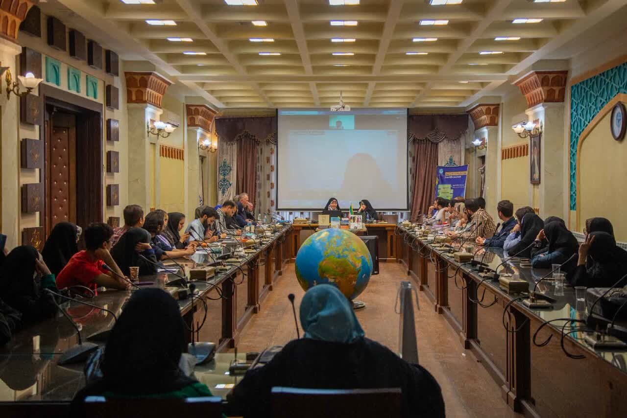 بررسی فرهنگ حقالناس در ژاپن با حضور بانوی مسلمان ژاپنی