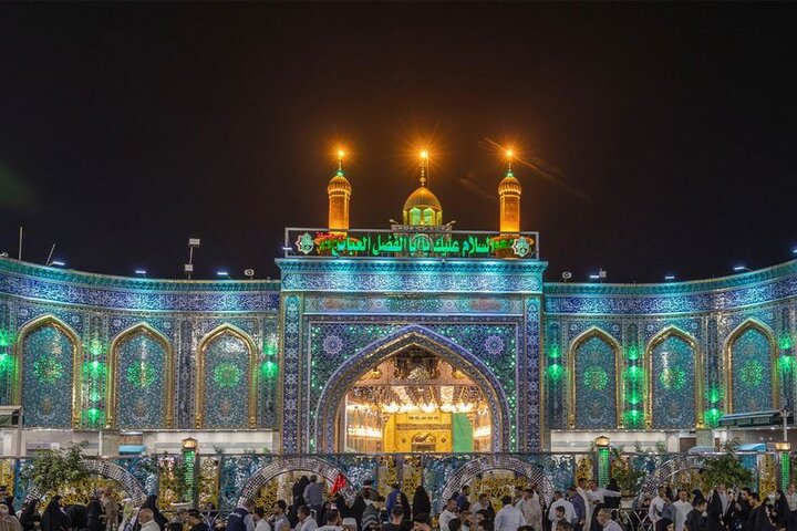 تقرير مصور/ إحياء المؤمنين ليلة الجمعة عند مرقد أبي الفضل العباس (عليه السلام)