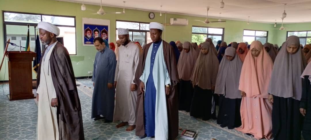 Umuhimu wa Sala ya Pamoja na Faida za Kudumu katika Ibada