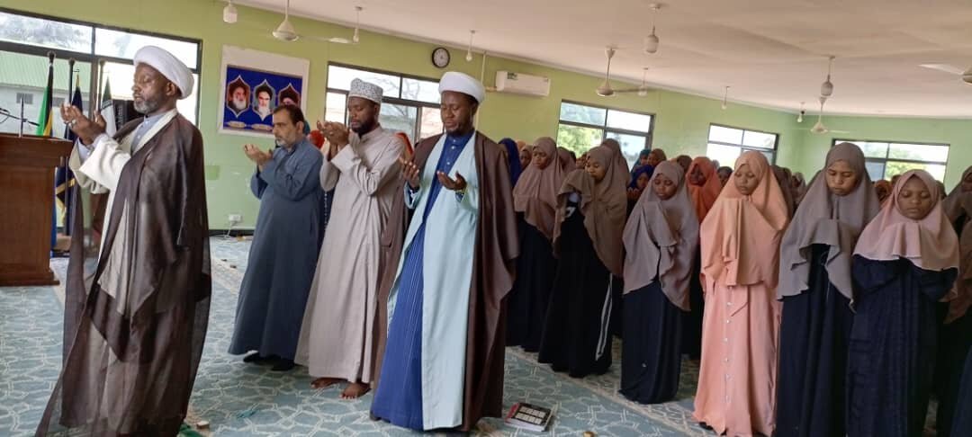 Umuhimu wa Sala ya Pamoja na Faida za Kudumu katika Ibada