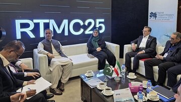 اسلام آباد میں ایران اور پاکستان کے وزرا کی ملاقات: دونوں ملکوں کے درمیان براہ راست شپنگ لائن کی تجویز