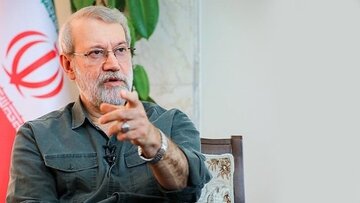 Лориҷонӣ: Ғарб бо фишори иқтисодӣ ба дунболи коҳиши тобоварии Эрон аст/ Иҷрои тарҳҳои ҳамроҳ кардани Каронаи Бохтарӣ мутаваққиф шуд