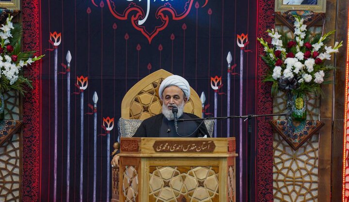 ترویج صحیح فرهنگ بسیاری از مشکلات را برطرف می کند