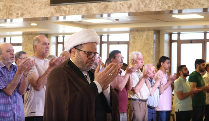 تقرير مصور/ صلاة الجمعة في جامع مجمع السيدة الزهراء(ع) بالعاصمة السورية